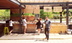 Un casse-routine bio? Un bel arrêt au Marché des Éclusiers