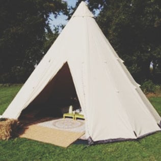 10 essentiels pour un camping de luxe